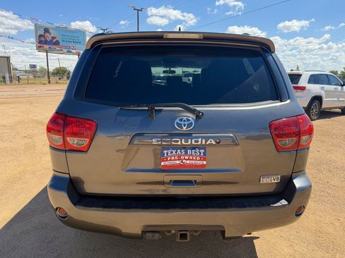 Used 2013 Toyota Sequoia SR5 RWD image 4