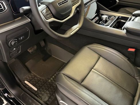 New 2026 Jeep Grand Wagoneer Limited w/ Premium Group II image 12