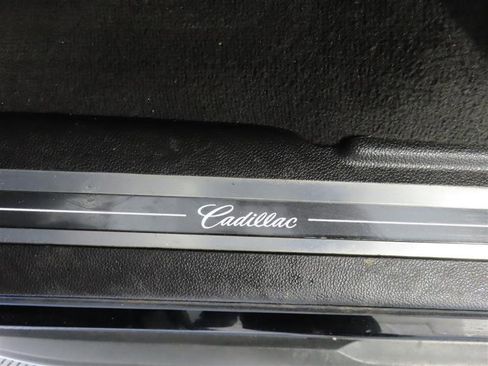 Used 2016 Cadillac Escalade Luxury RWD image 17