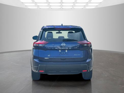 Used 2024 Nissan Rogue SV image 4