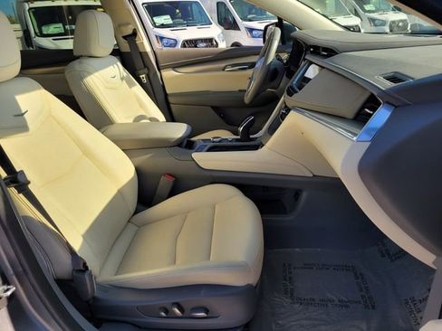 Used 2021 Cadillac XT5 Premium Luxury image 19