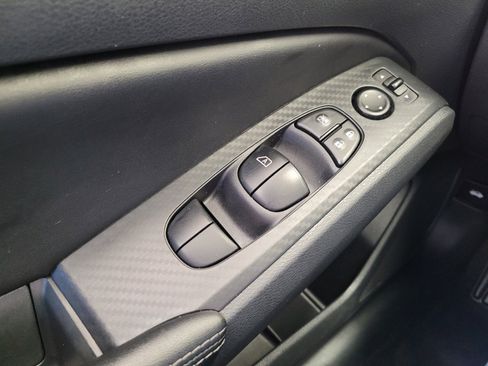 Used 2025 Nissan Altima 2.5 SV FWD image 27