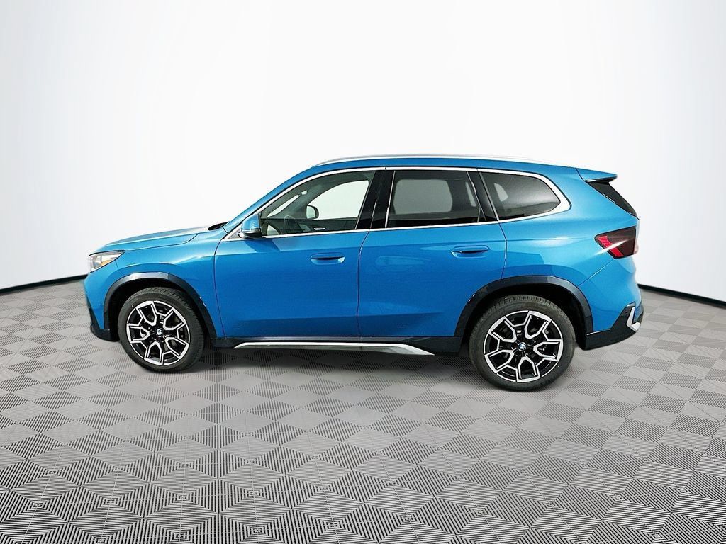 Used 2025 BMW X1 xDrive28i w/ Convenience Package AWD/4WD image 5