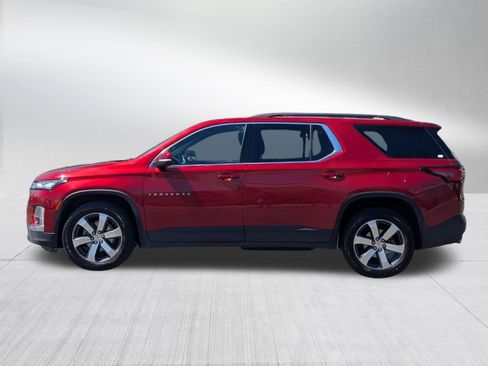 Certified 2022 Chevrolet Traverse LT w/ LT Premium Package AWD/4WD image 3