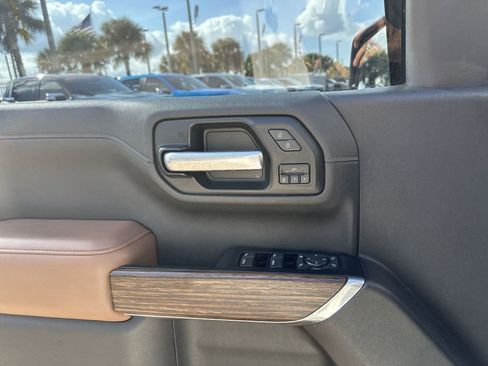 Used 2020 Chevrolet Silverado 1500 High Country w/ Technology Package image 30