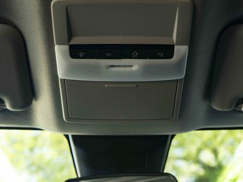 Used 2025 Nissan Sentra SR w/ Midnight Edition FWD image 33