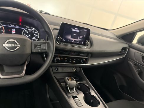 Certified 2025 Nissan Rogue S FWD image 18