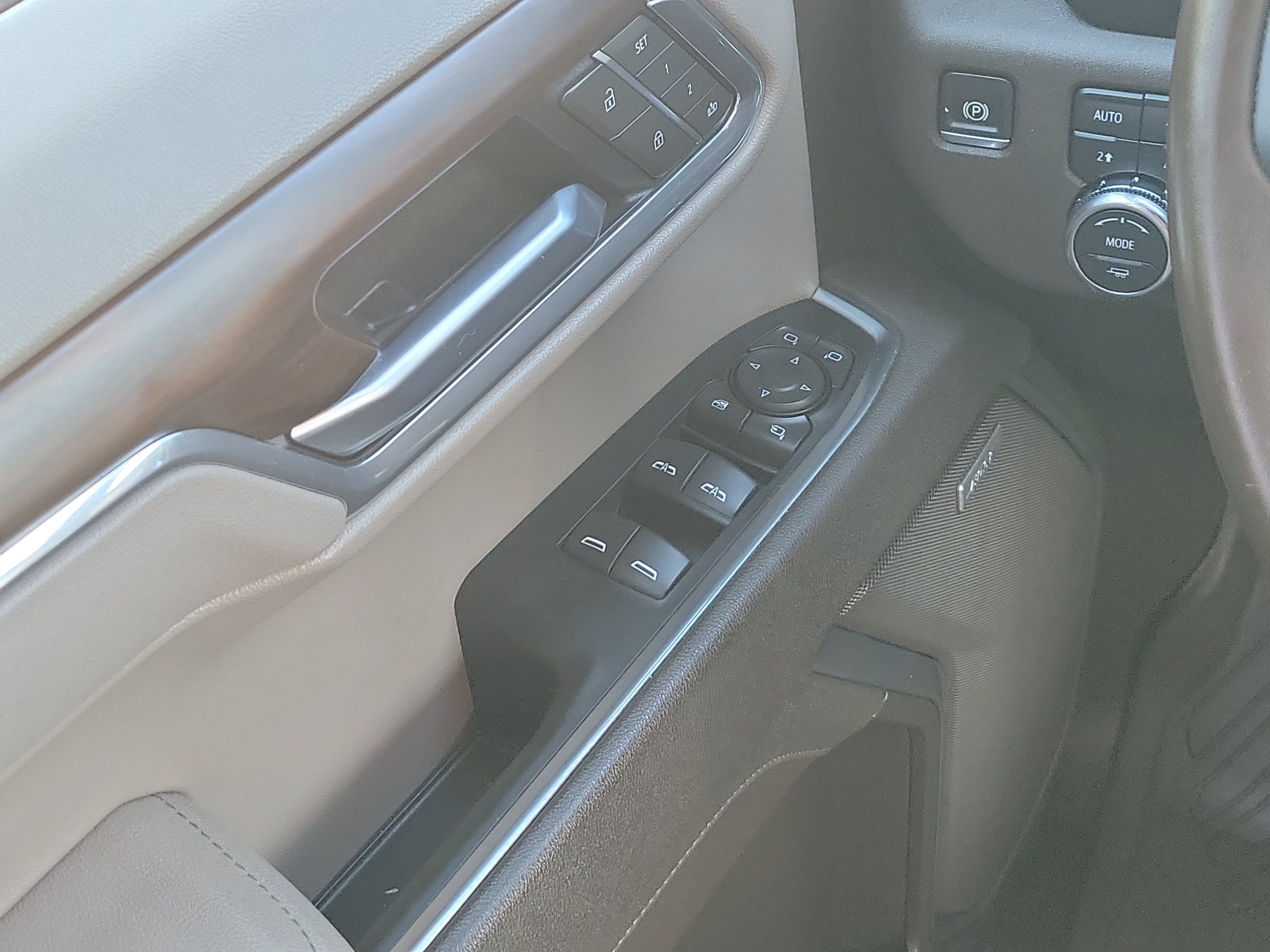 Used 2025 GMC Sierra 1500 SLT w/ SLT Premium Plus Package AWD/4WD image 20