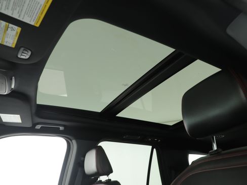 Used 2022 Ford Expedition Max Limited image 5