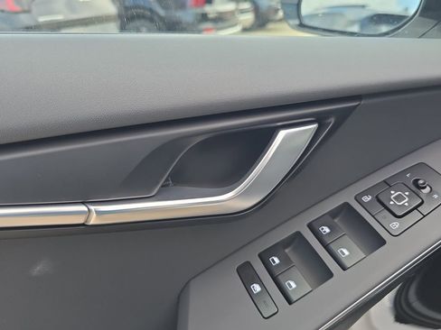 New 2026 Kia Niro Wind FWD image 19