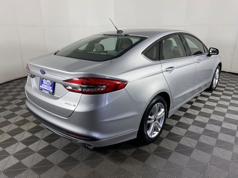 Used 2018 Ford Fusion S FWD image 5