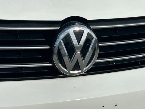 Used 2016 Volkswagen Jetta Sport FWD image 15