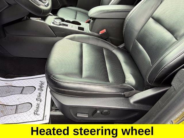 Certified 2025 Ford Escape Platinum AWD/4WD image 17