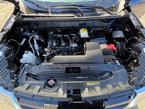 Used 2025 Nissan Pathfinder SV FWD image 30