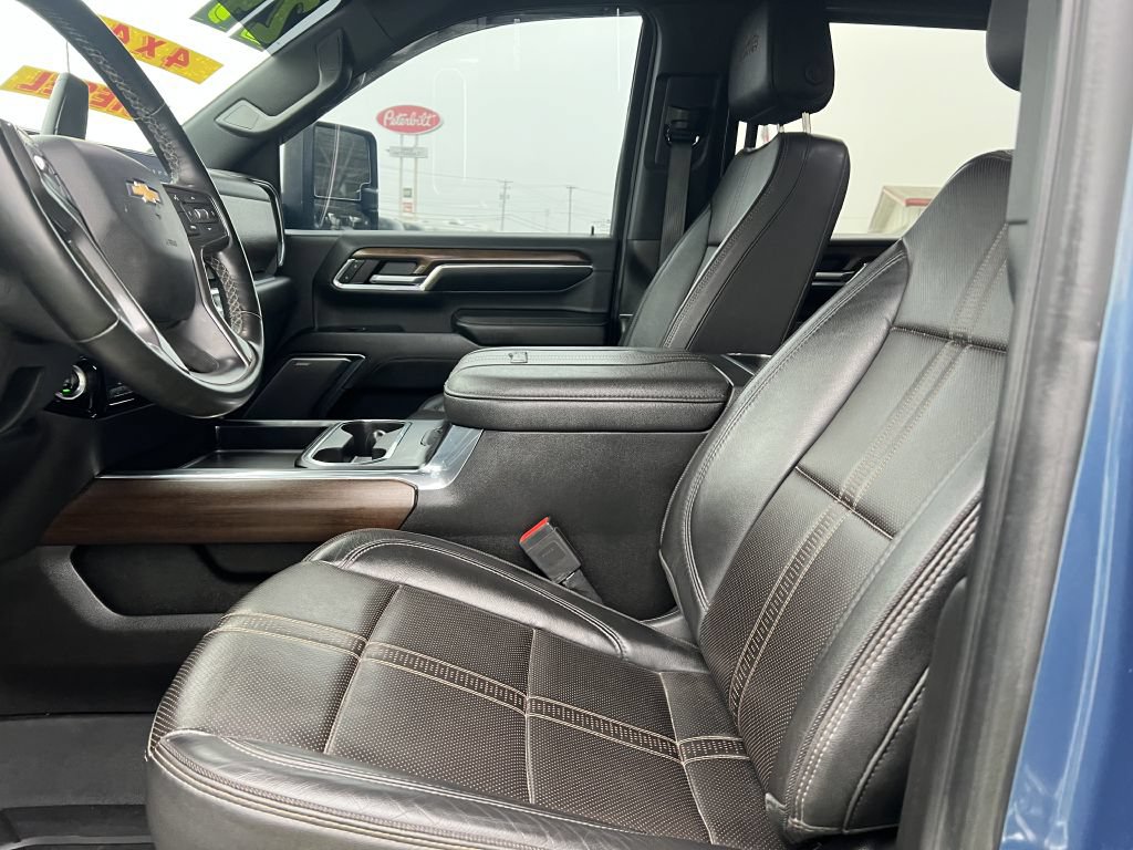 Used 2024 Chevrolet Silverado 3500 High Country w/ High Country Premium Package AWD/4WD image 30