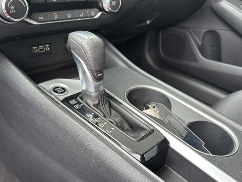 Used 2022 Nissan Altima 2.5 SV image 23