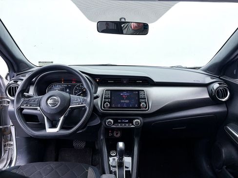 Used 2018 Nissan Kicks SV FWD image 13