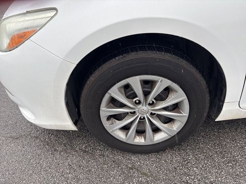 Used 2016 Toyota Camry LE image 37