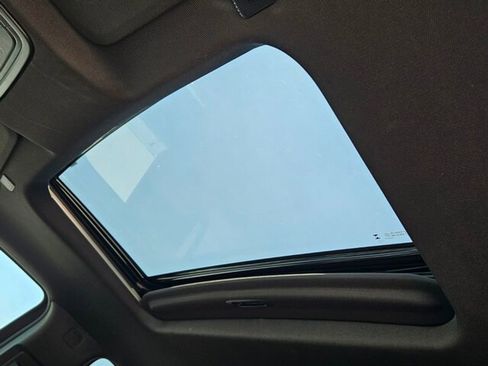 Used 2024 GMC Sierra 1500 AT4 w/ AT4 Preferred Package image 19