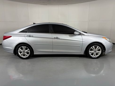 Used 2012 Hyundai Sonata Limited FWD image 9