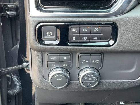 Used 2026 GMC Yukon XL Denali w/ Sun & Power Step Package AWD/4WD image 31
