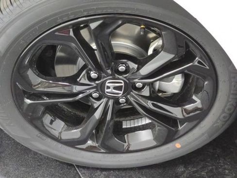 Used 2025 Honda Accord SE image 28