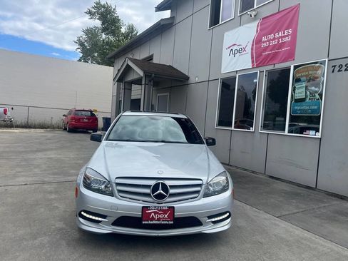 Used 2011 Mercedes-Benz C 300 4MATIC Sedan image 3