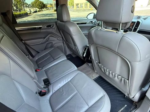Used 2013 Porsche Cayenne AWD/4WD image 25