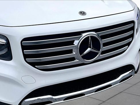 Used 2025 Mercedes-Benz GLB 250 image 29