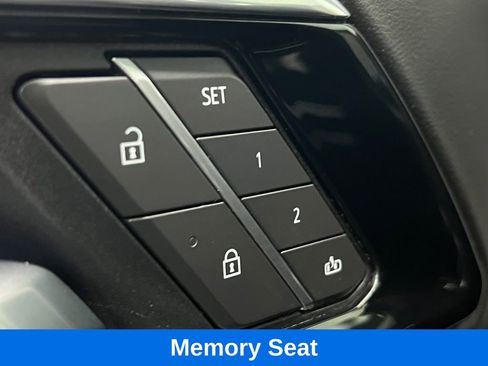 Used 2025 Chevrolet Suburban Z71 AWD/4WD image 18
