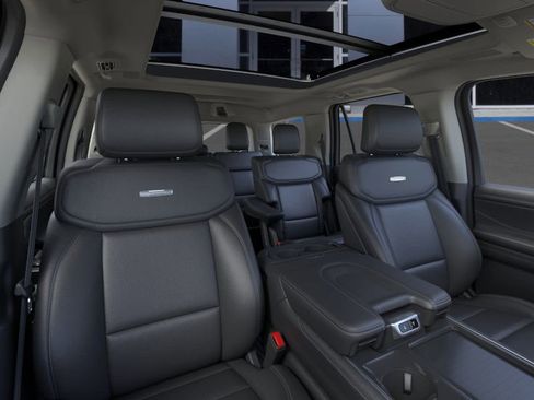 New 2025 Ford Expedition Platinum w/ Driver's Package image 35