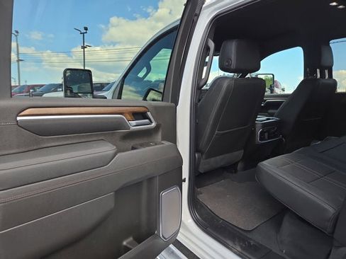 Used 2025 Chevrolet Silverado 3500 High Country w/ Technology Package AWD/4WD image 12