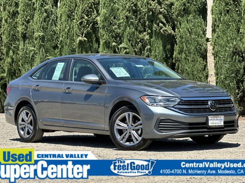 Certified 2024 Volkswagen Jetta SE FWD image 1