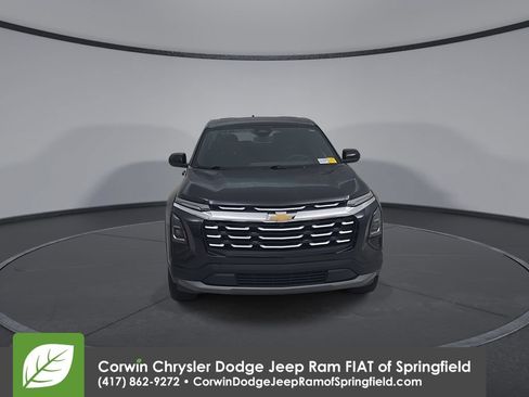 Used 2026 Chevrolet Equinox LT FWD image 5