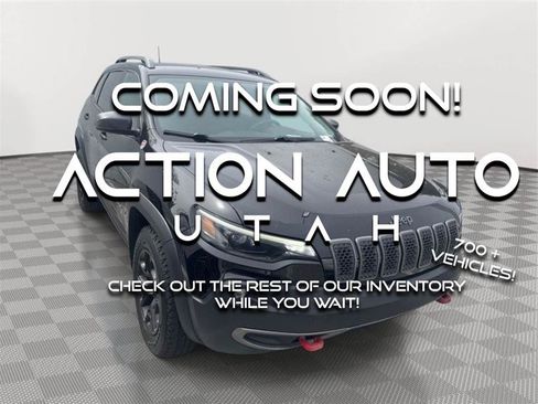 Used 2019 Jeep Cherokee Trailhawk image 1