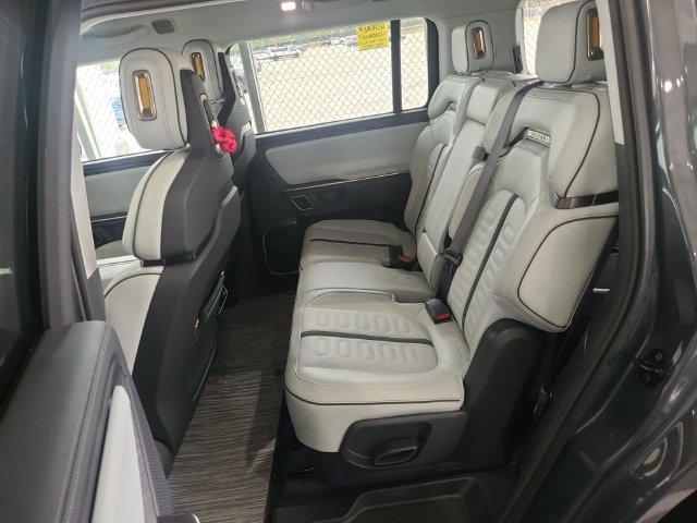 Used 2024 Rivian R1S Adventure Dual AWD/4WD image 11