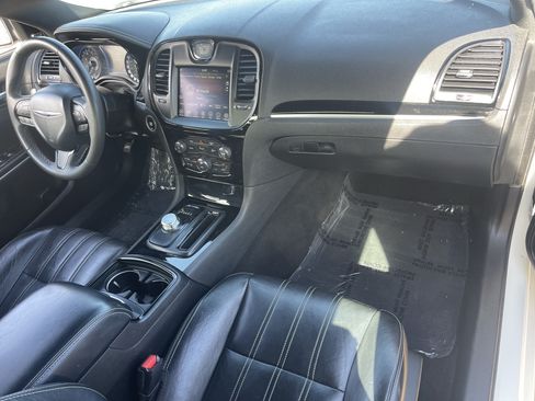 Used 2023 Chrysler 300 S RWD image 11