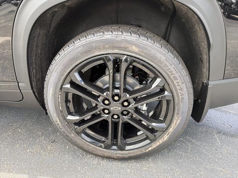 New 2026 Chevrolet Traverse LT w/ LPO, Floor Liner Package FWD image 21