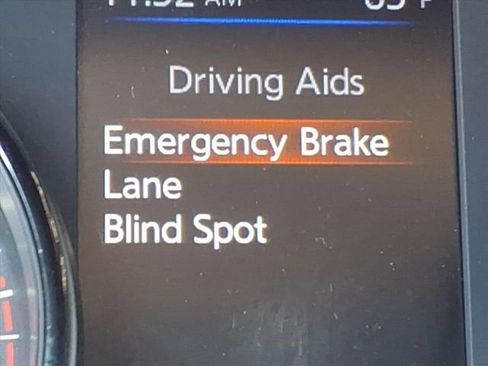 Used 2020 Nissan Rogue Sport SV image 6