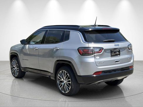 Used 2023 Jeep Compass Limited w/ Elite Group AWD/4WD image 3