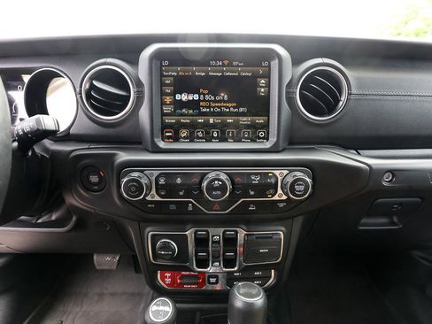 Used 2023 Jeep Wrangler Unlimited Rubicon 4xe w/ Steel Bumper Group AWD/4WD image 15