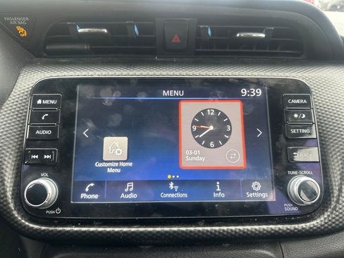 Used 2022 Nissan Kicks SV image 10