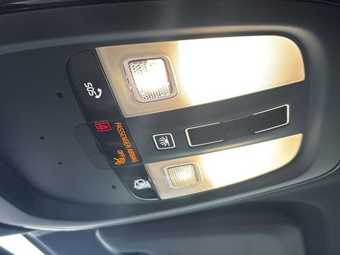 Certified 2025 Volvo V60 B5 Cross Country Plus AWD/4WD image 22