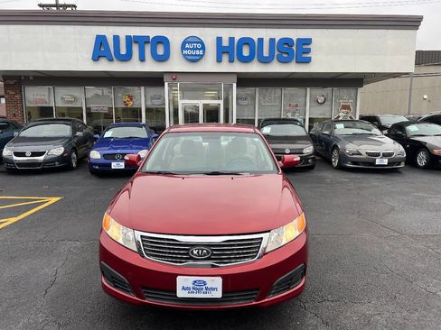 Used 2010 Kia Optima LX image 2