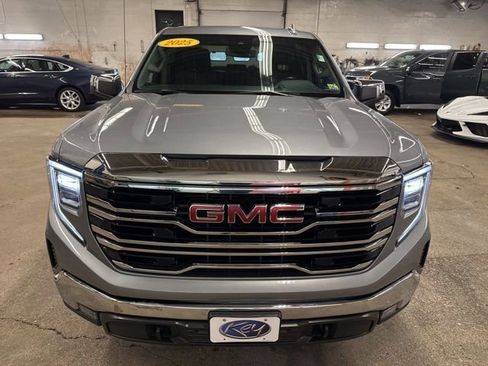 Used 2025 GMC Sierra 1500 SLT AWD/4WD image 2