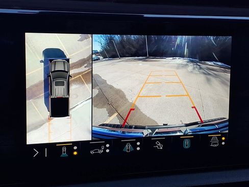 Used 2023 GMC Sierra 1500 AT4 image 11