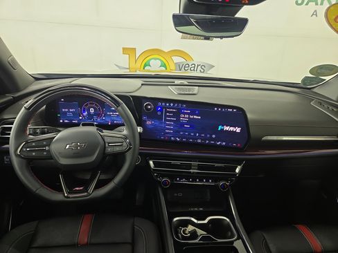 Certified 2025 Chevrolet Traverse RS w/ LPO, Floor Liner Package image 14