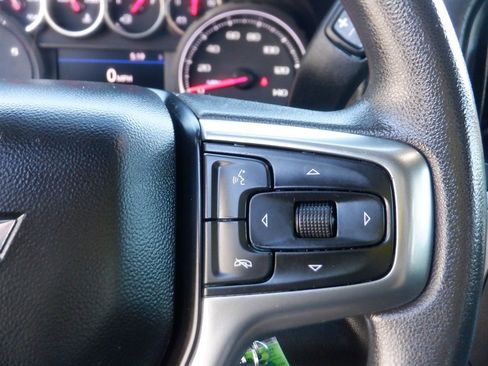 Used 2022 Chevrolet Silverado 2500 Custom w/ Custom Value Package image 21