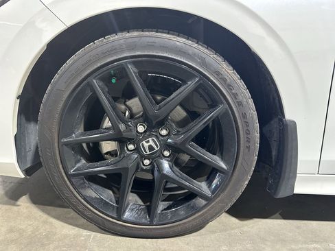 Used 2023 Honda Civic Sport image 18