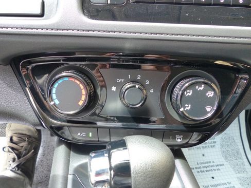 Used 2021 Honda HR-V LX image 29